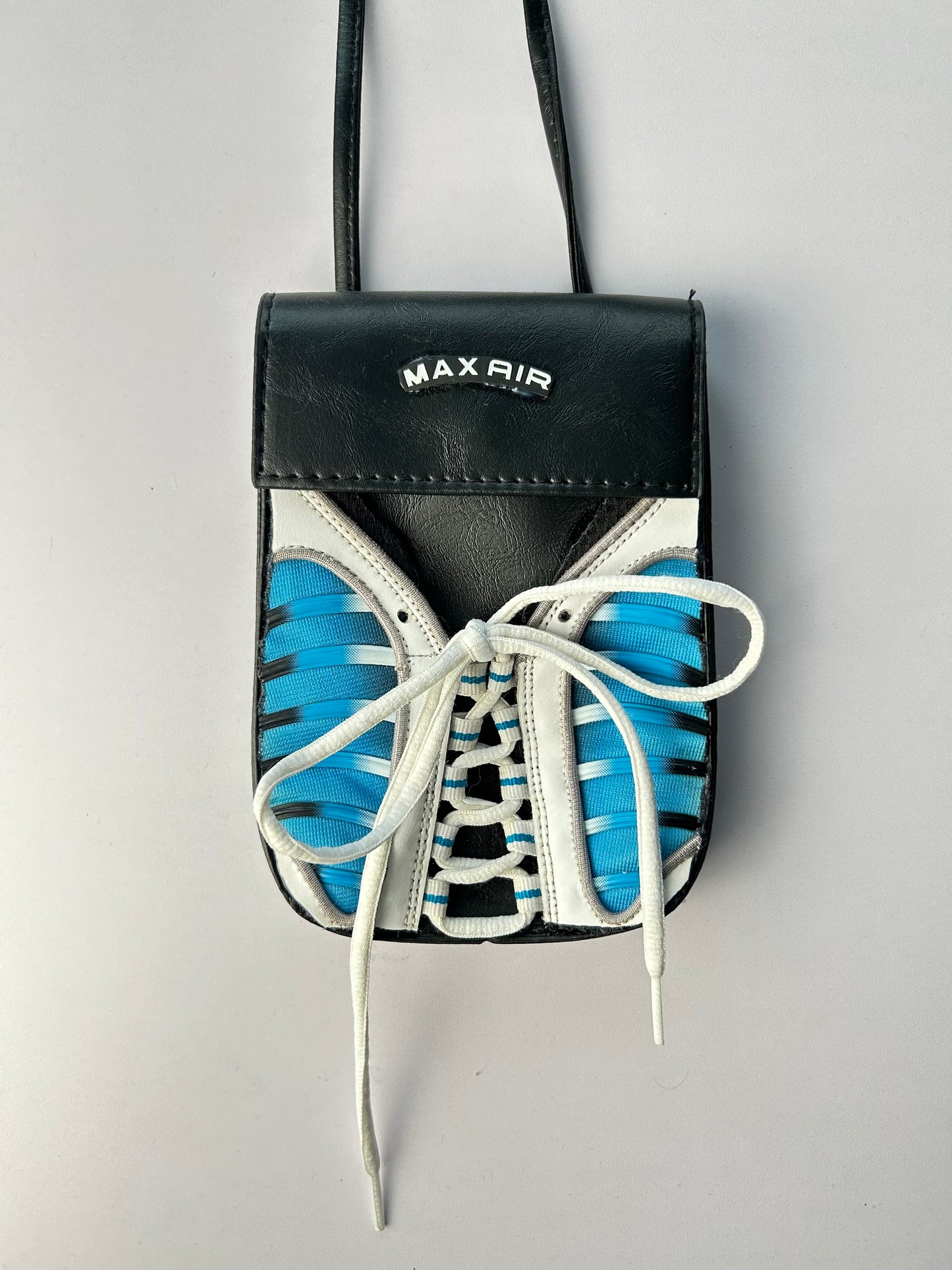 UPCYCLED SHOE BAG