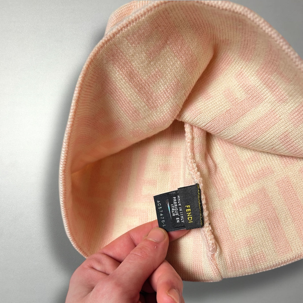 FENDI MÜTZE ROSA